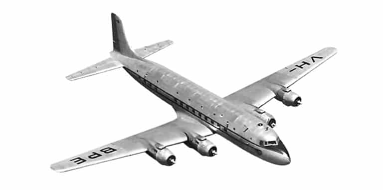 1952-first-cargo-liner@2x